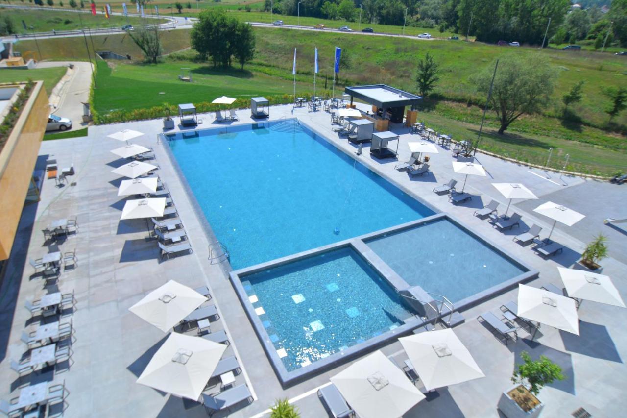 Mk Hotel Tirana Rinas Екстериор снимка