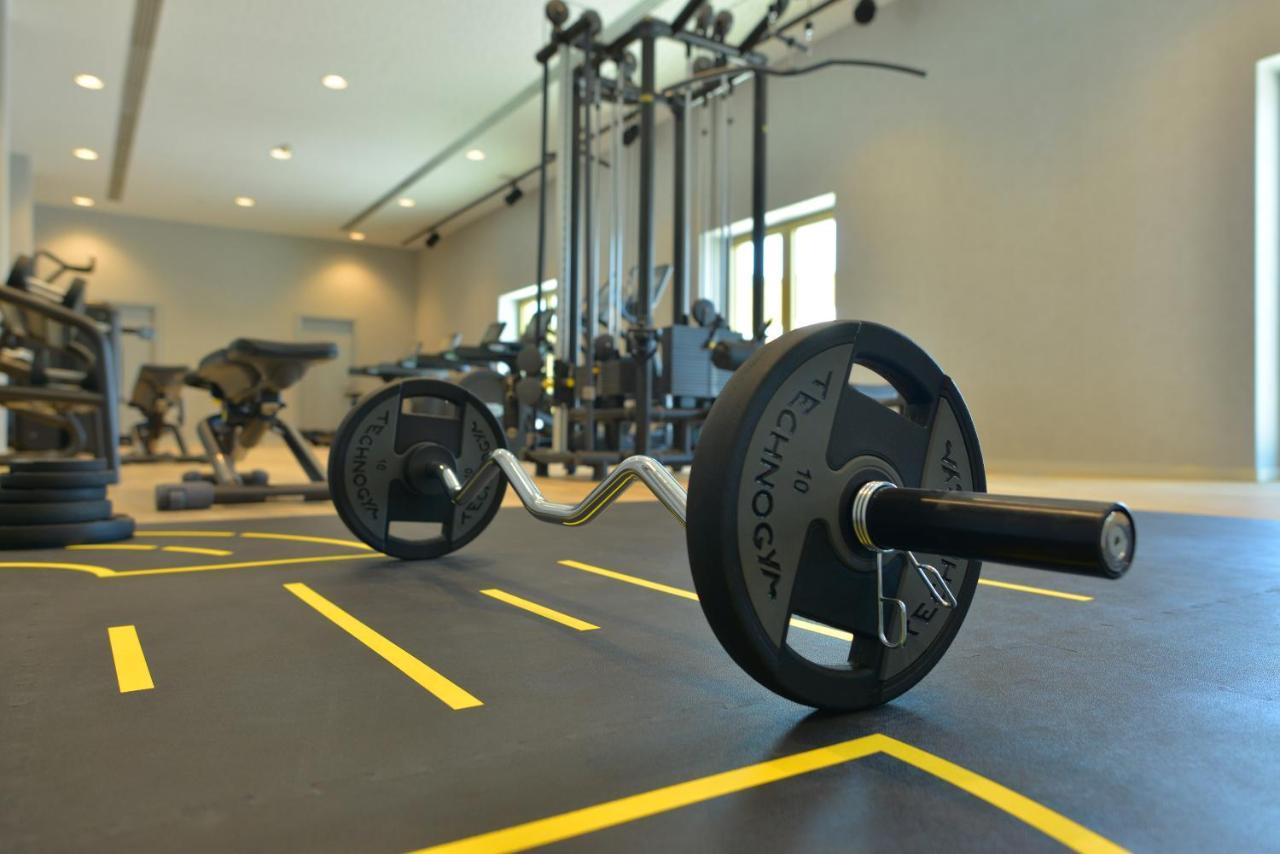 Mk Hotel Tirana Rinas Екстериор снимка A barbell