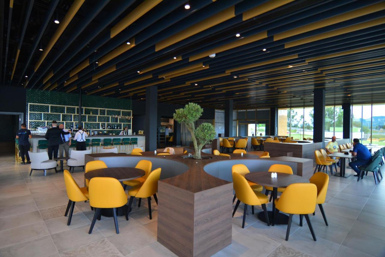 Mk Hotel Tirana Rinas Екстериор снимка The interior of the lounge