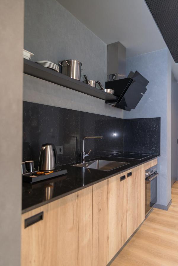 Mk Hotel Tirana Rinas Екстериор снимка A kitchen in a serviced apartment in Paris