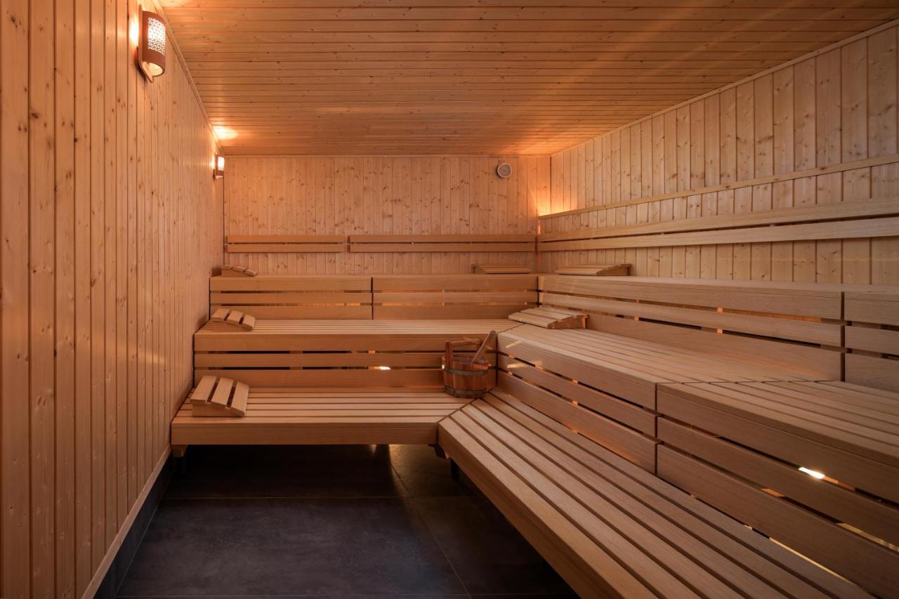 Mk Hotel Tirana Rinas Екстериор снимка A Finnish sauna