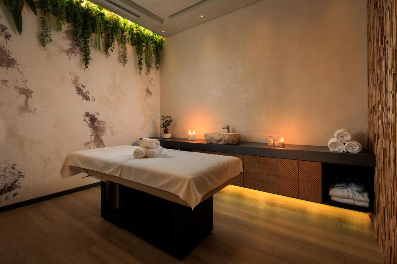 Mk Hotel Tirana Rinas Екстериор снимка A massage table