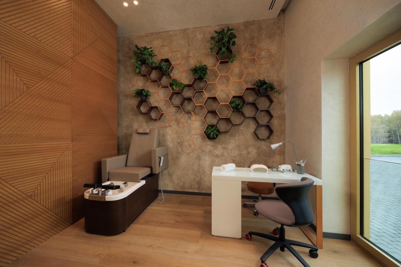 Mk Hotel Tirana Rinas Екстериор снимка A doctor's office