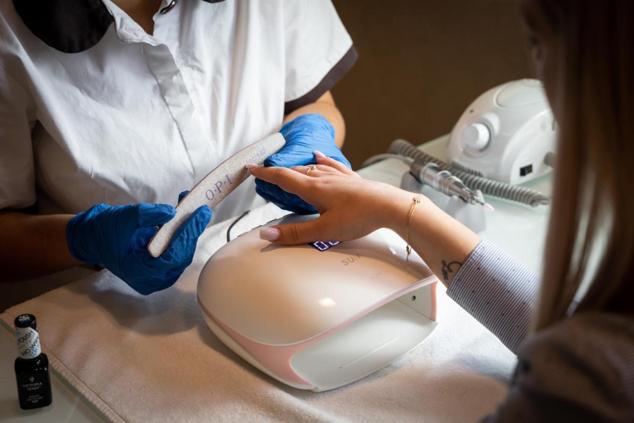 Mk Hotel Tirana Rinas Екстериор снимка UV lamp for nails